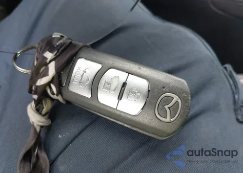 2018 Mazda Mazda3 Touring z USA, uszkodzony, nr VIN 3MZBN1V3XJM244110